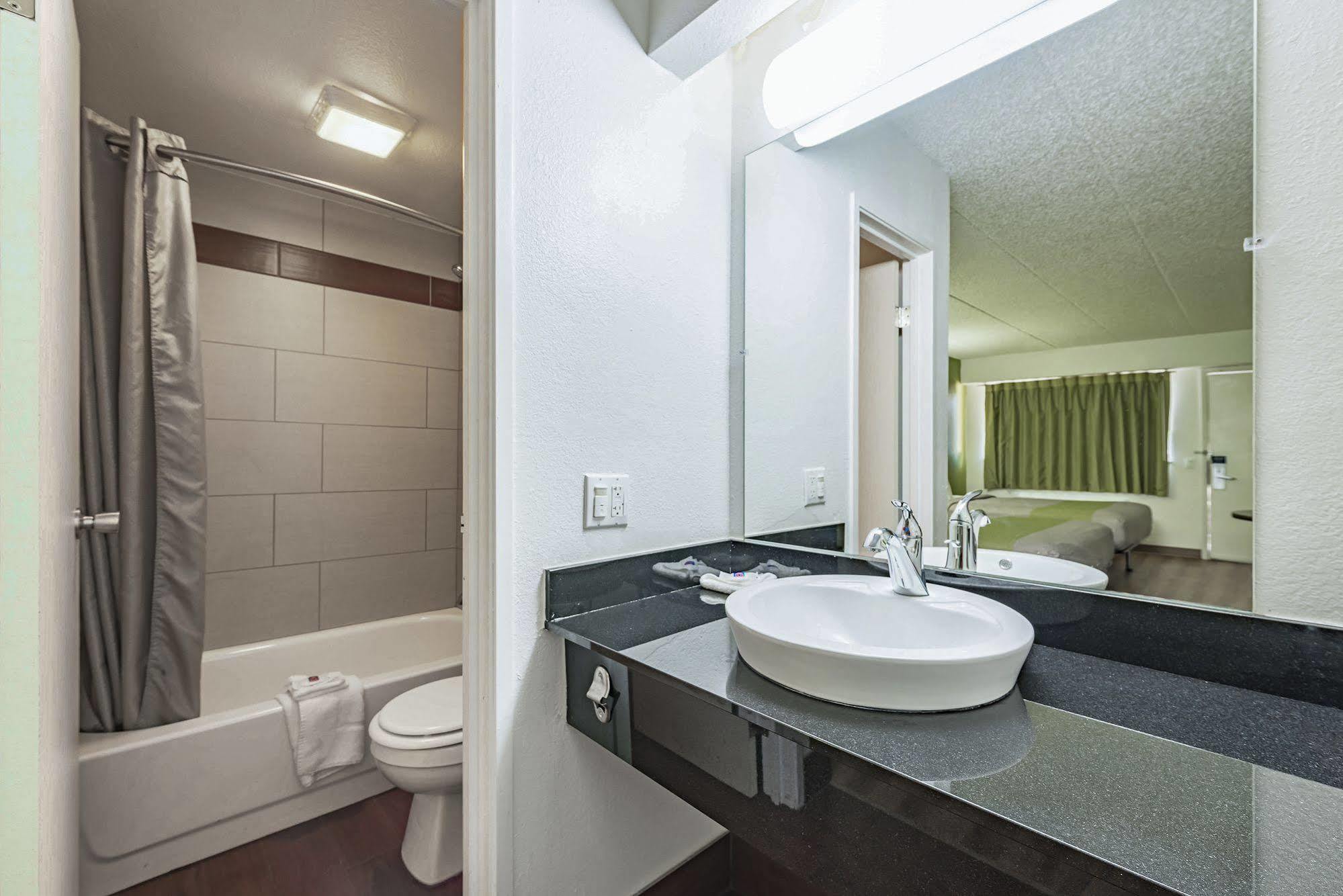 Days By Wyndham Cincinnati I-71 Hotel